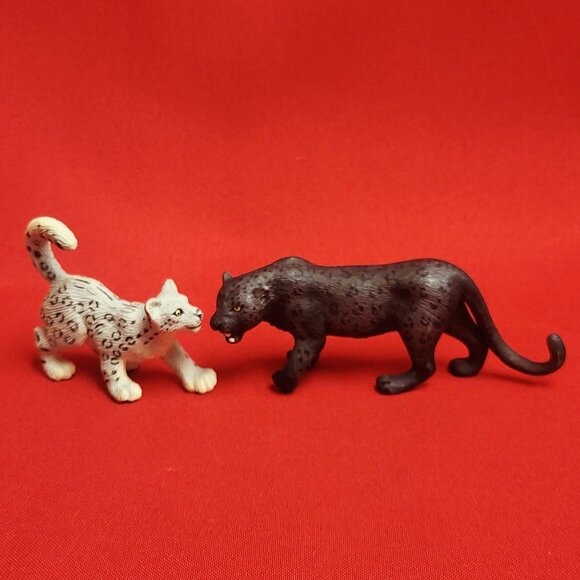 Black Panther Snow Leopard Cub Figures Two Animal figurines - Picture 11 of 11